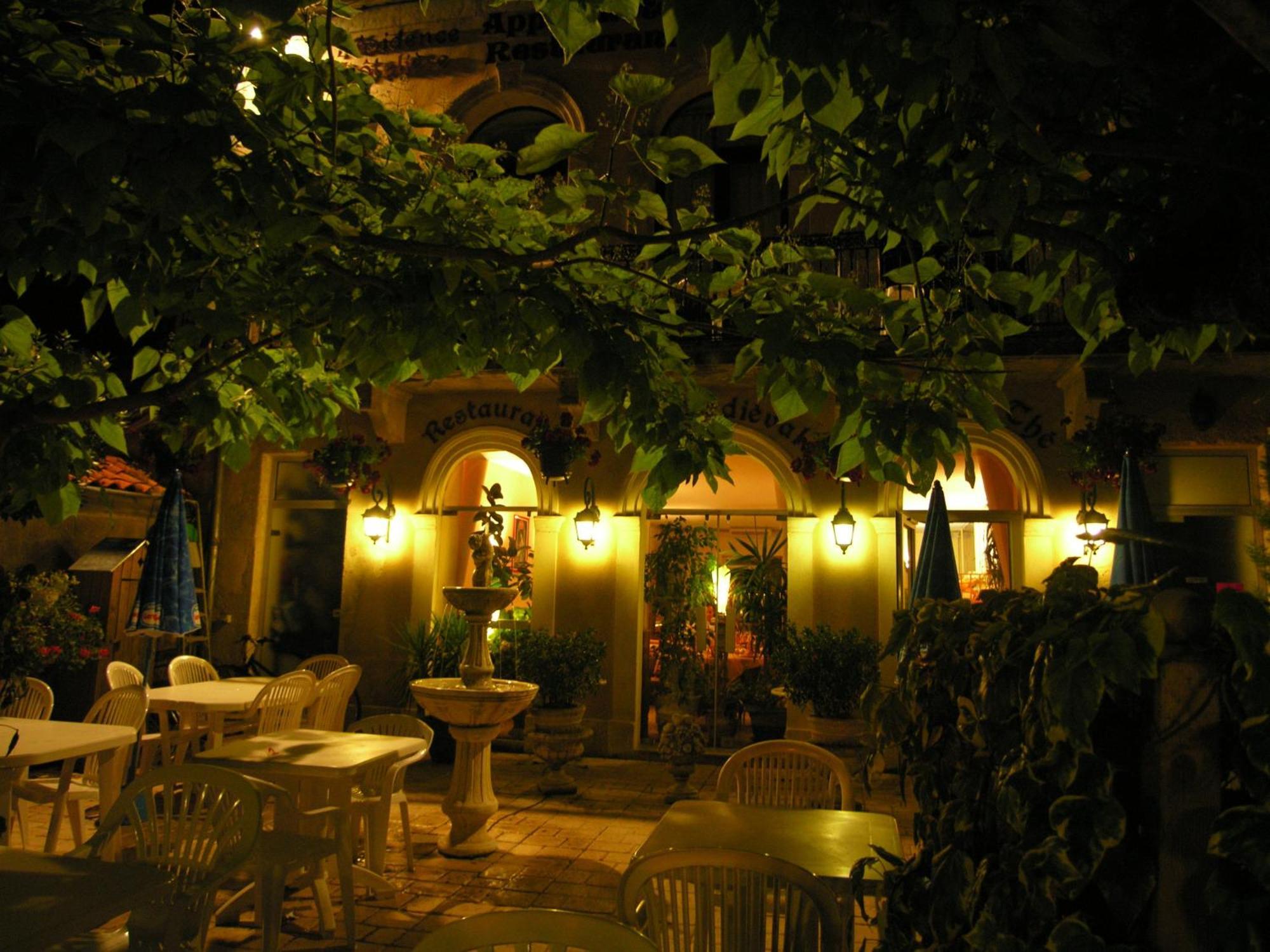 Appart'Hotel Les Tilleuls Saint-Macaire Exterior foto